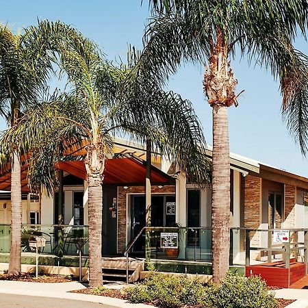 Big4 Perth Midland Tourist Park Hotel Middle Swan Exterior photo