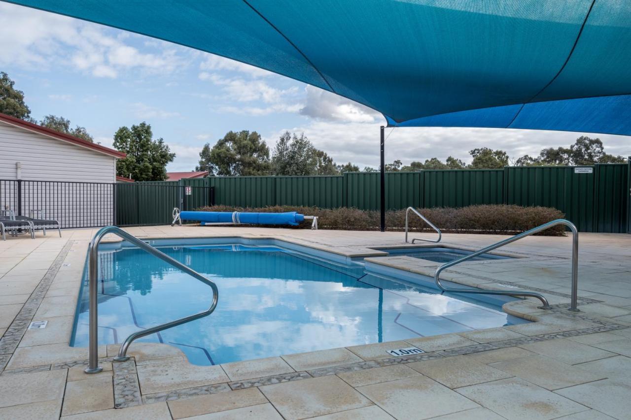 Big4 Perth Midland Tourist Park Hotel Middle Swan Exterior photo