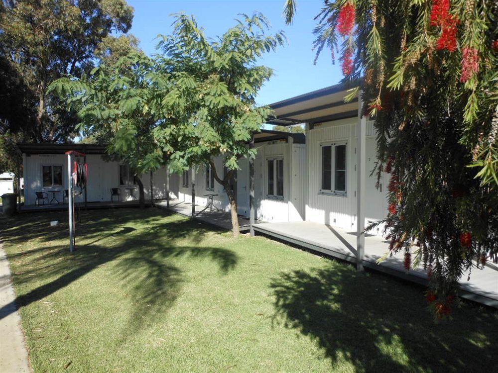 Big4 Perth Midland Tourist Park Hotel Middle Swan Exterior photo